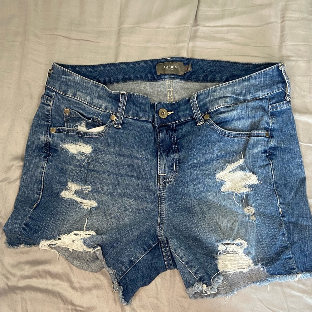Torrid Size 14 Distressed Jean Shorts High Rise